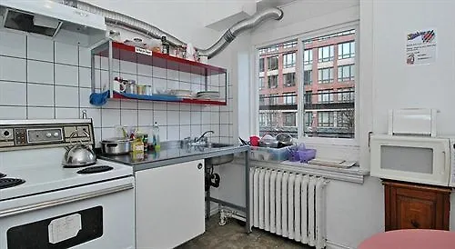 C&N Backpackers Hostel Vancouver